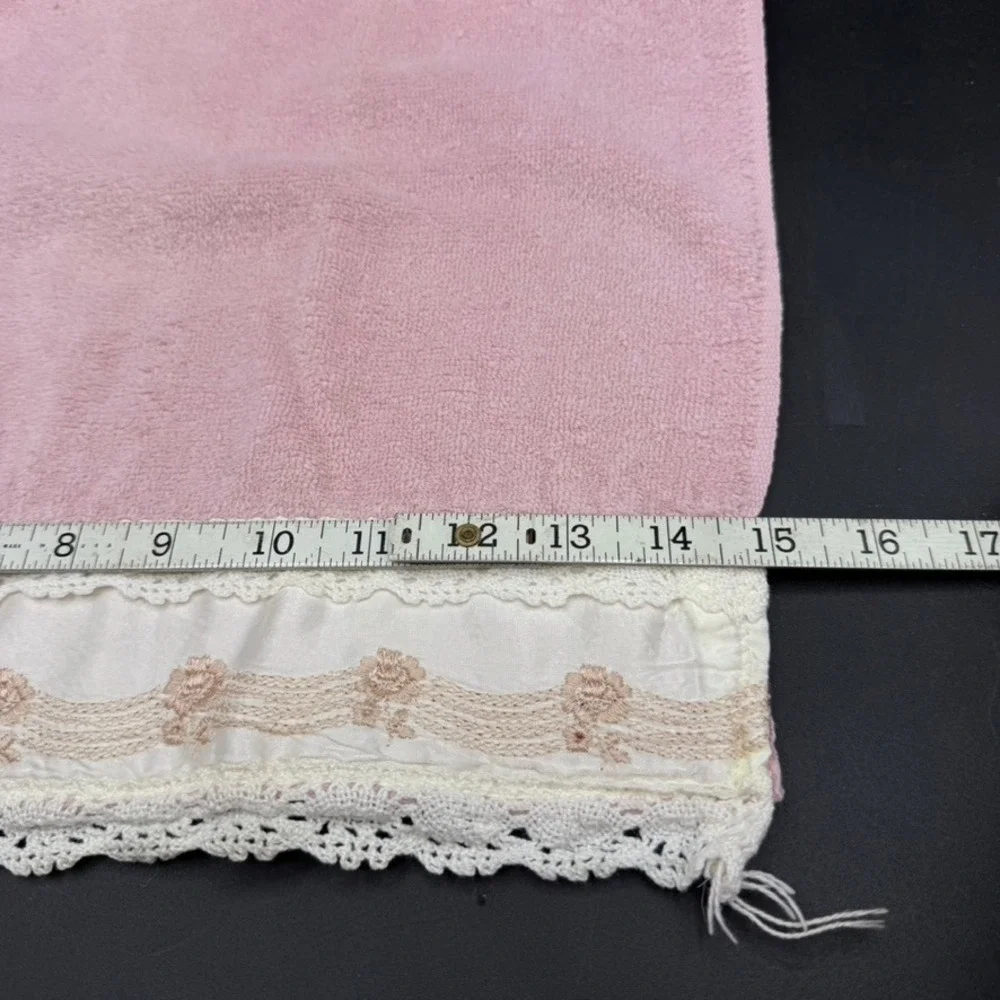Vtg Avanti‎ Towel Set Pink Lace Trim Hand Guest Towels OS Coquette Cottage Boho